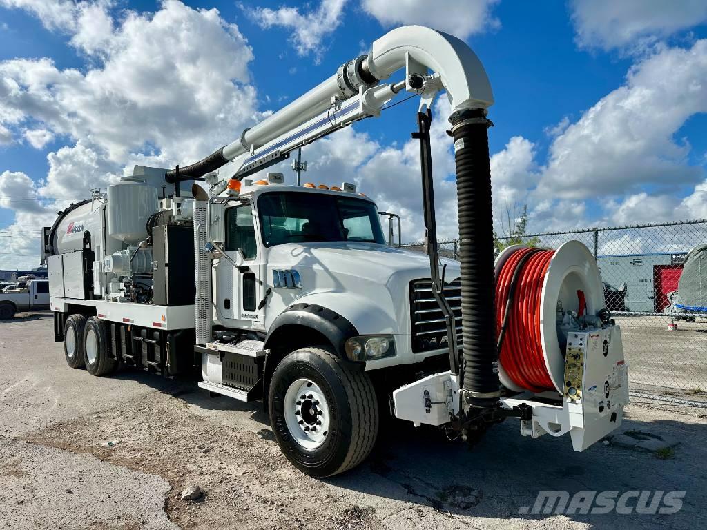 Mack GU713 شاحنات مزدوجة / خلخلة
