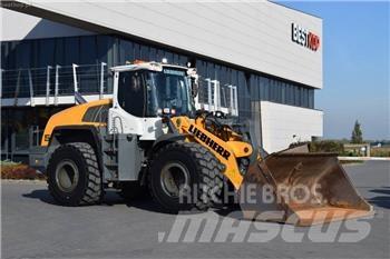 Liebherr L 550 لوادر بعجل