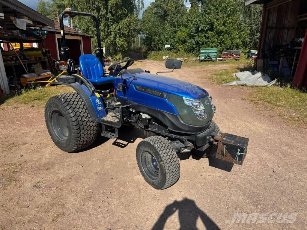 Solis S26 4WD جرارات مدمجة