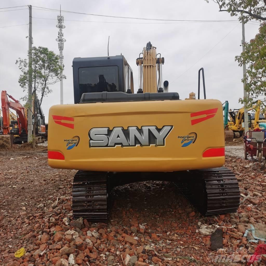 Sany SY 155 C حفارات زحافة