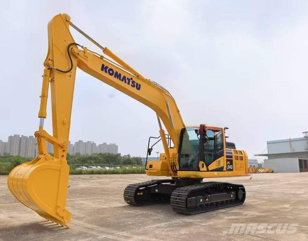 Komatsu PC 240 حفارات زحافة