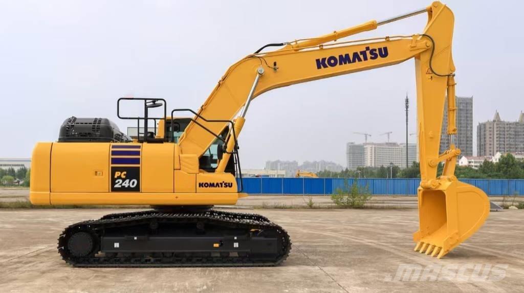 Komatsu PC 240 حفارات زحافة