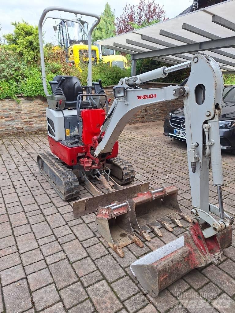 Takeuchi TB 210 R حفارات صغيرة أقل من 7 طن (حفارات صغيرة)