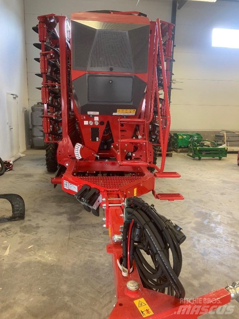 Horsch Pronto 6 DC مثاقيب مدمجة
