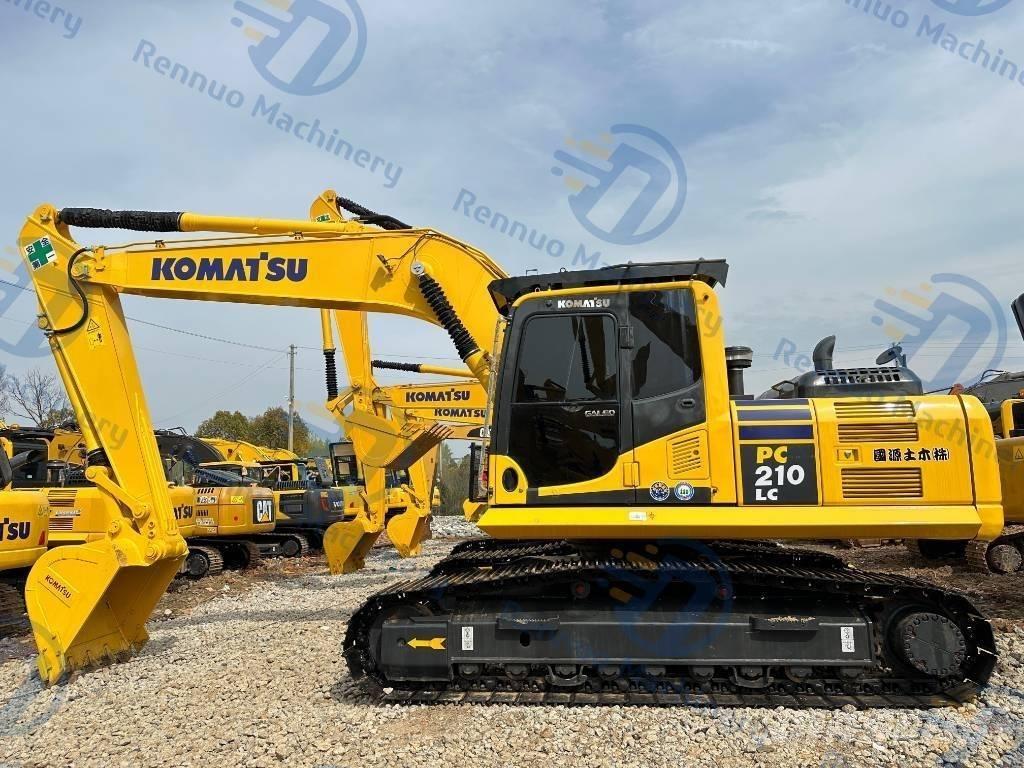 Komatsu PC 210-8 حفارات زحافة