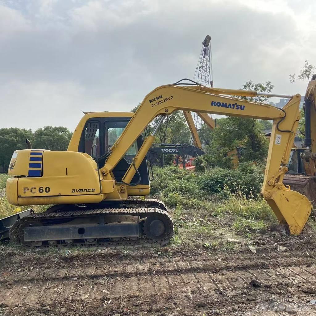 Komatsu PC 60 حفارات زحافة