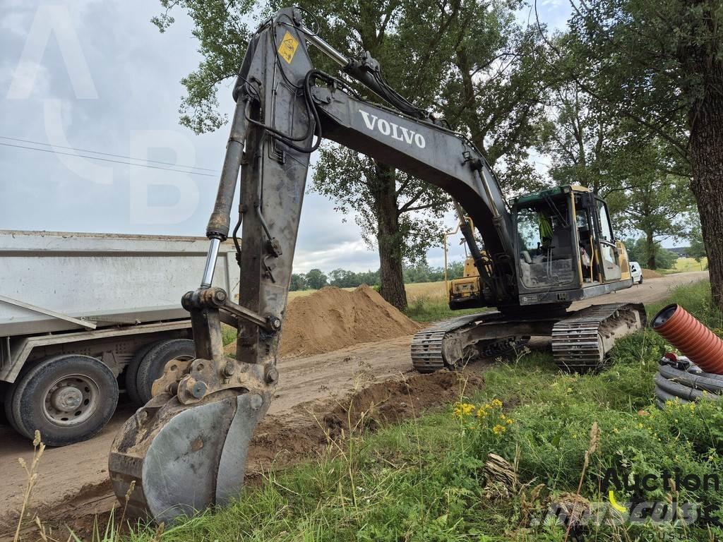 Volvo EC 210 C L حفارات زحافة