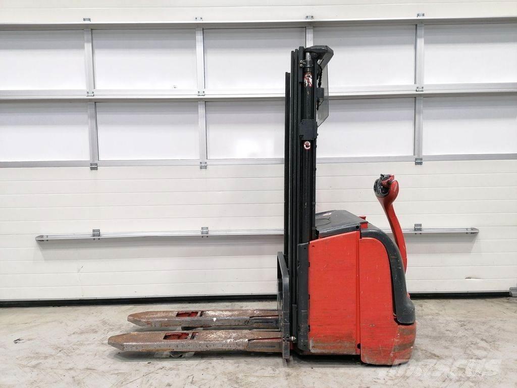 Linde L14 معدات التكديس الجوالة