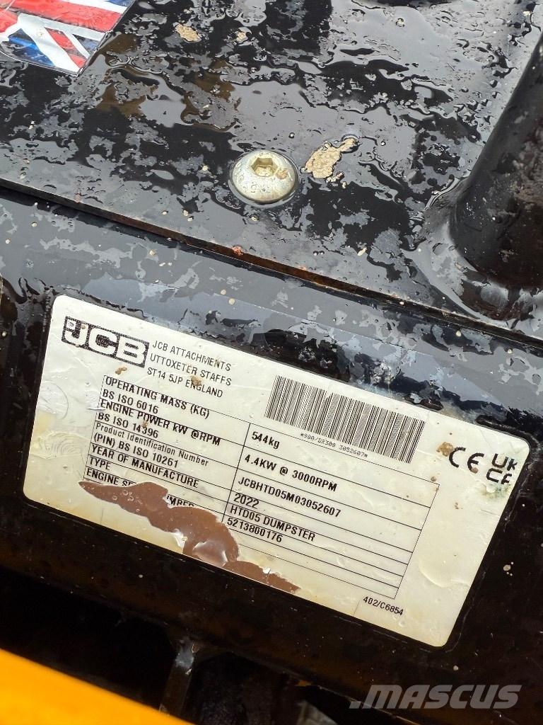 JCB HT D5 عربات نقل قلابة مجنزرة