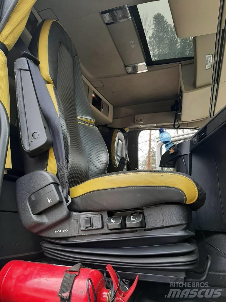 Volvo FH 13 شاحنات أشجار