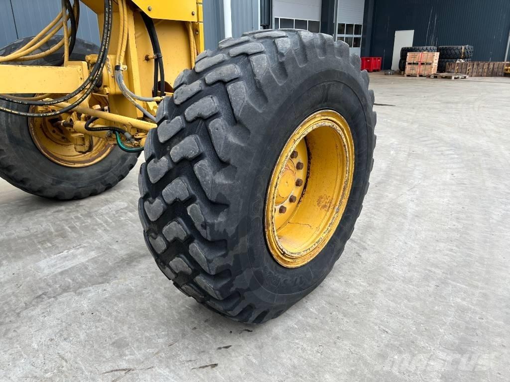 CAT 140H معدات تمهيد الطرق
