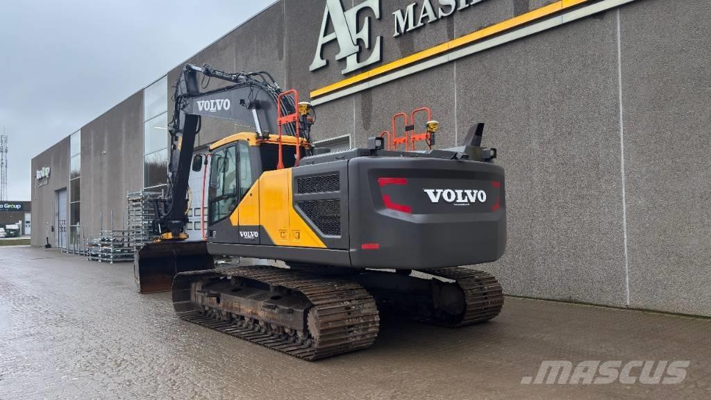 Volvo EC 250 EL حفارات زحافة