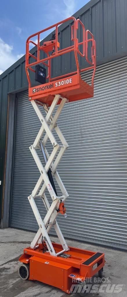 Snorkel S3010E رافعات مقصية الشكل