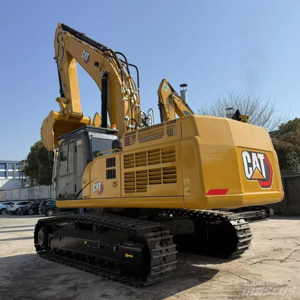CAT 349 حفارات زحافة