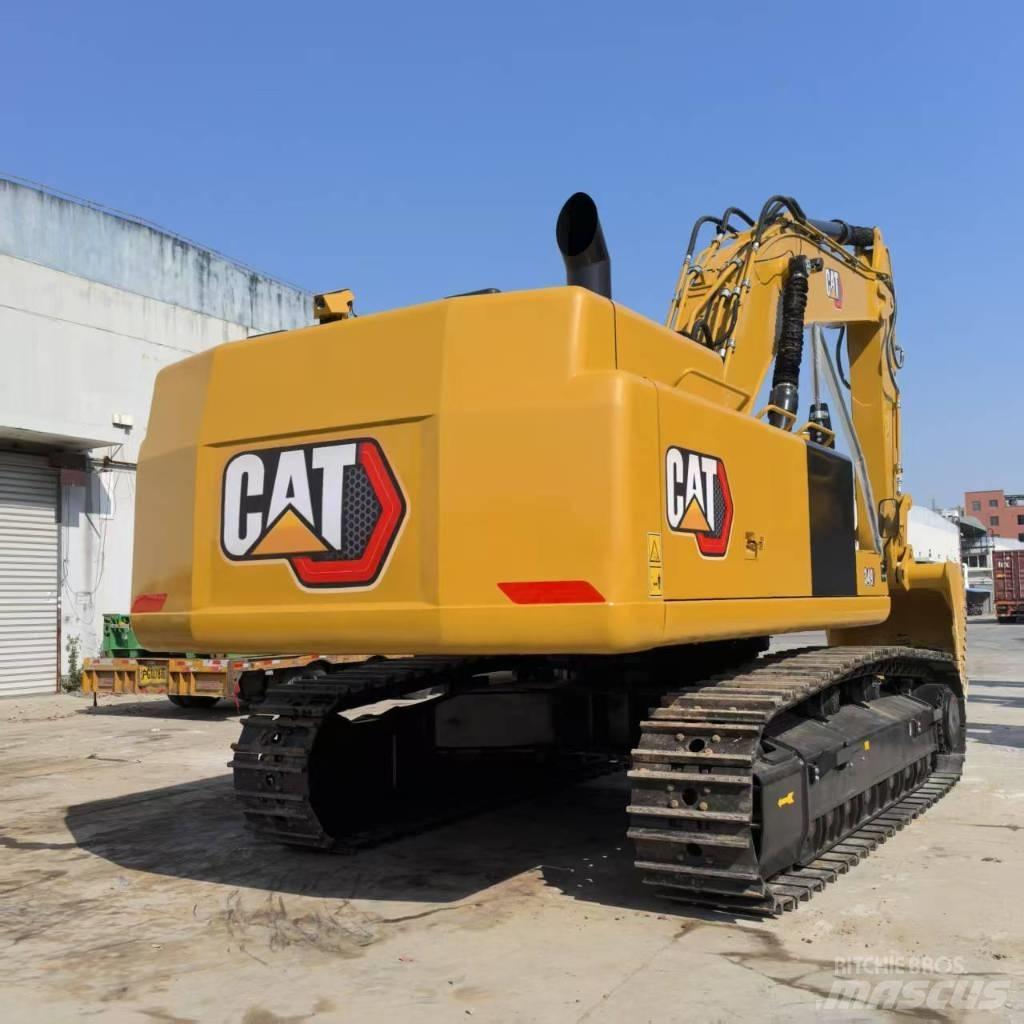 CAT 349 حفارات زحافة