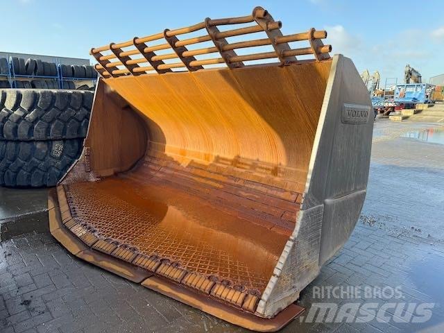 Volvo L 350 H لوادر بعجل