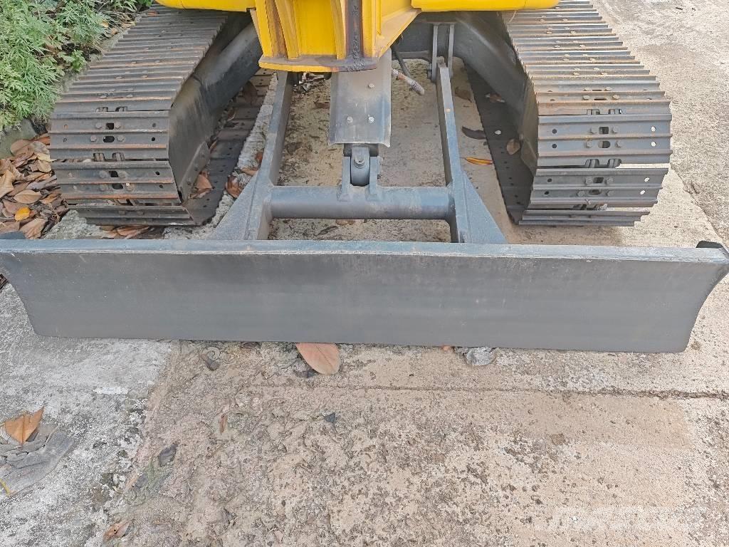 Komatsu PC 55 MR حفارات صغيرة أقل من 7 طن (حفارات صغيرة)