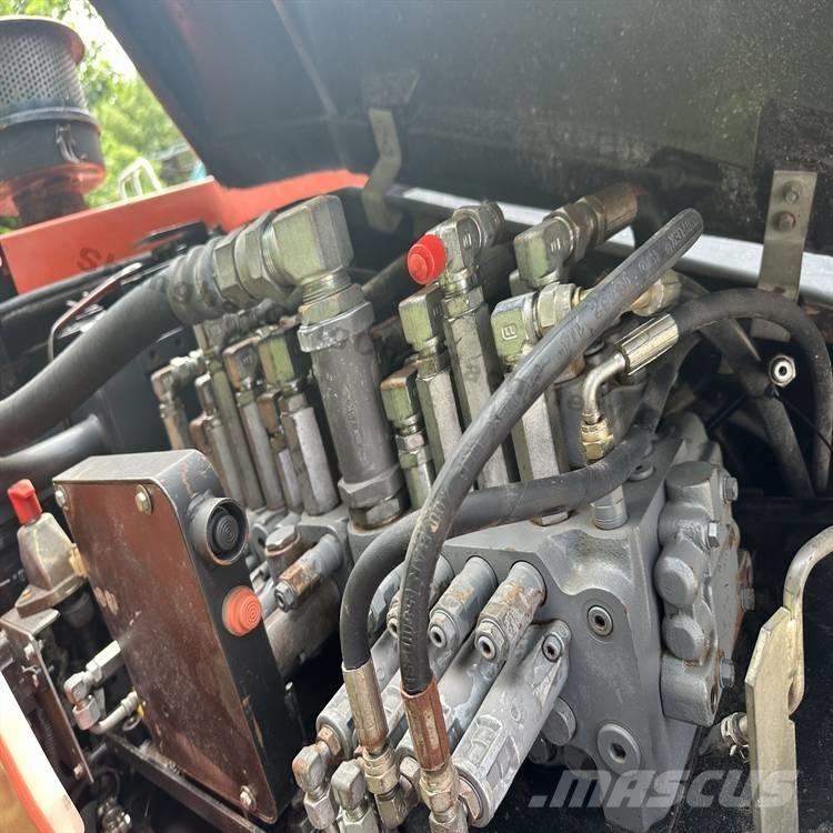Kubota 183-3 حفارات زحافة