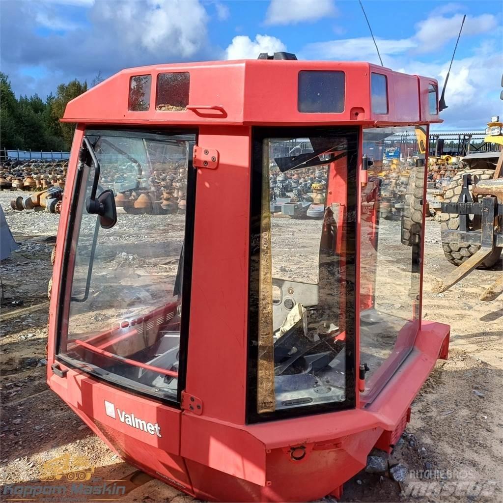 Valmet 941 كابينة والداخلية