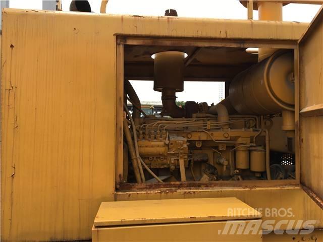 CAT 140 G معدات تمهيد الطرق