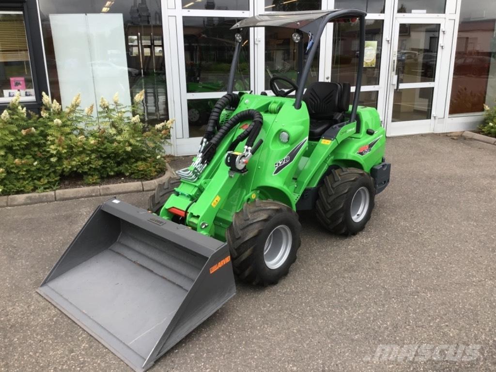 Avant 528 DEMO لوادر متعددة الأغراض