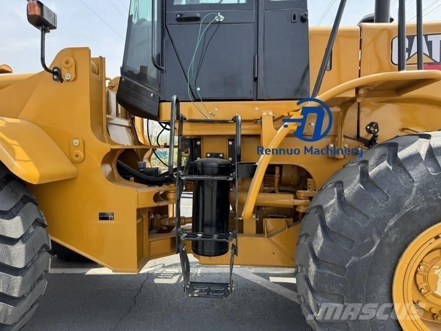 CAT 966H لوادر بعجل