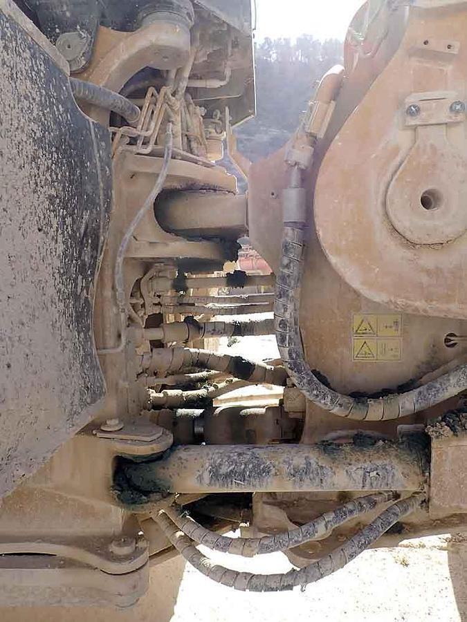 CAT 988K لوادر بعجل