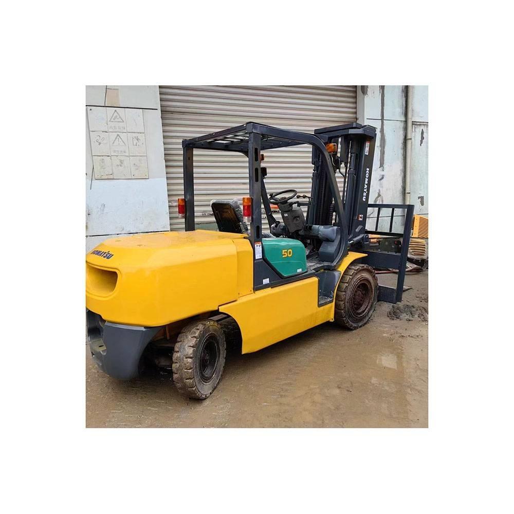 Komatsu FD 50-6 شاحنات الديزل