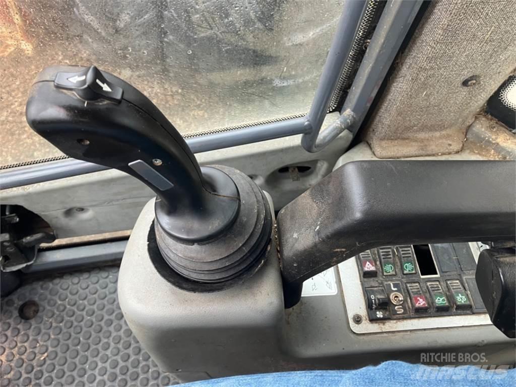Schaeff SKL 824 لوادر بعجل