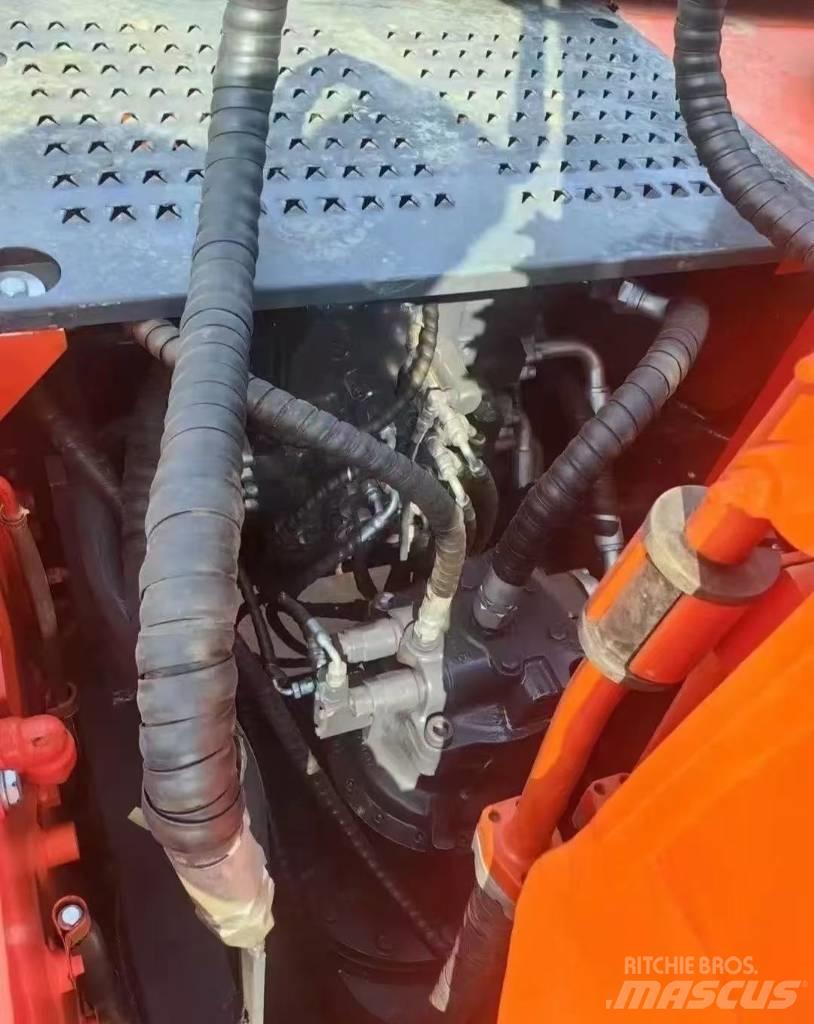 Doosan DX 225 LC حفارات زحافة