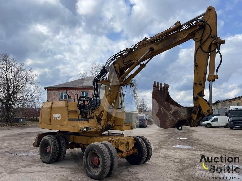 Liebherr A 900 C حفارات بعجل