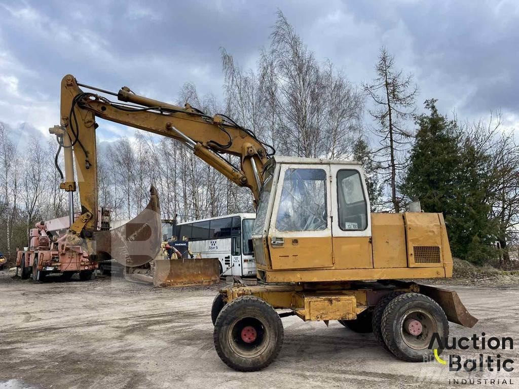 Liebherr A 900 C حفارات بعجل