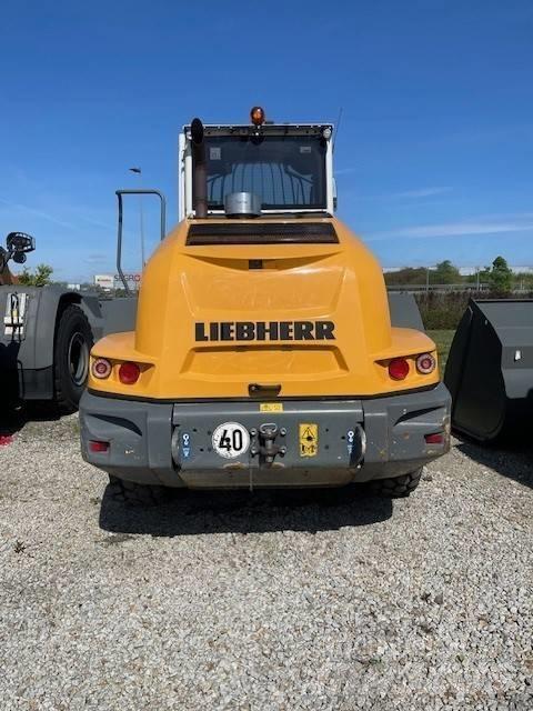 Liebherr L 526 لوادر بعجل