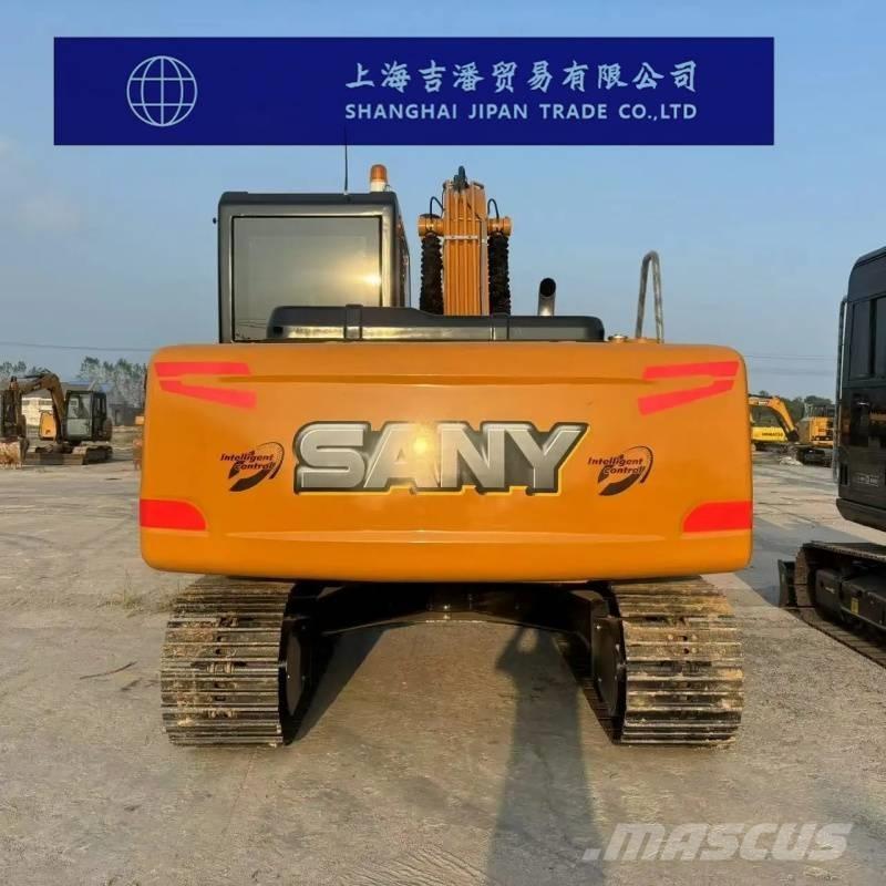 Sany SY 135 C حفارات زحافة
