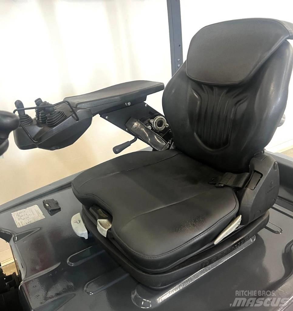 Toyota 10941 8FBE18T شاحنات ذات رافعات شوكية تعمل بالكهرباء