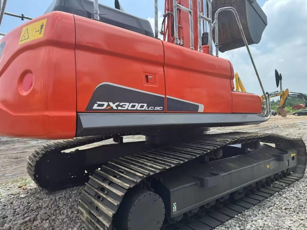 Doosan DX300-9C حفارات زحافة