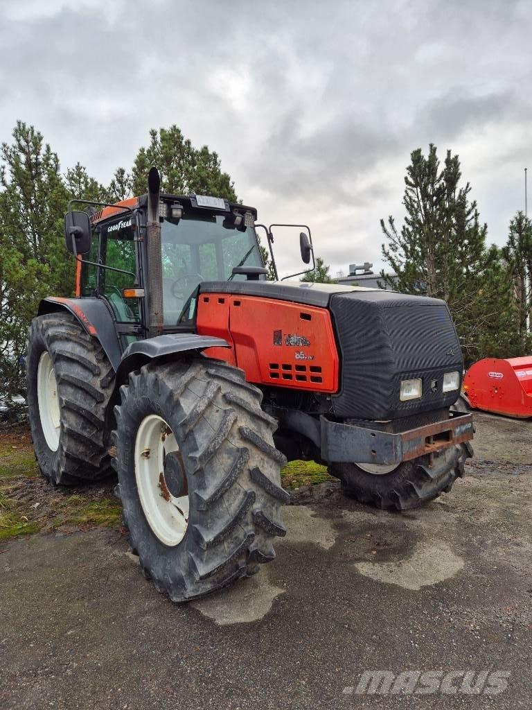 Valtra 8550 الجرارات