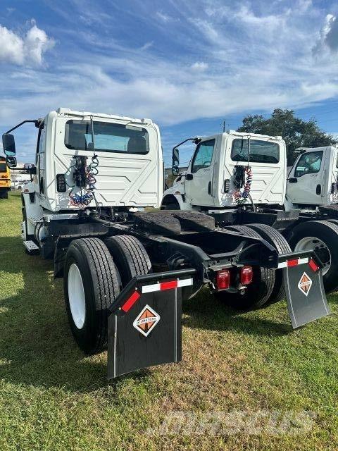 International MV607 وحدات الجر