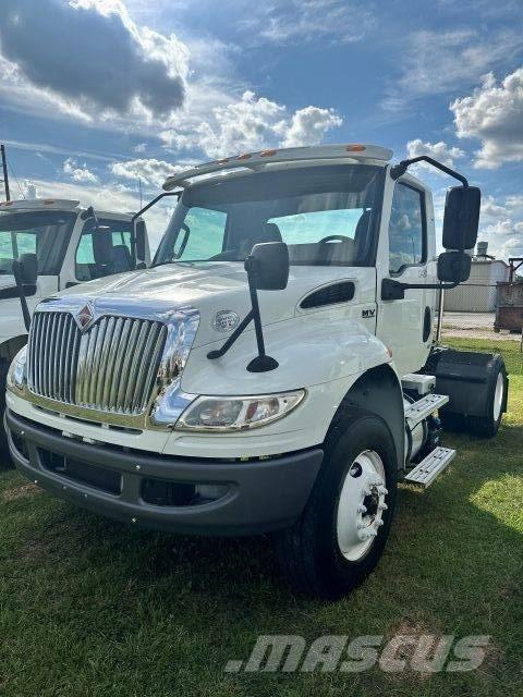 International MV607 وحدات الجر