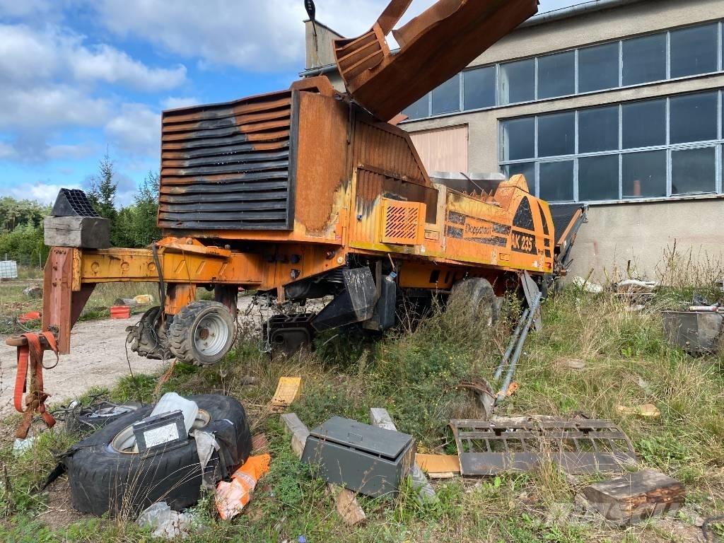 Doppstadt AK 230 آلات تمزيق المخلفات