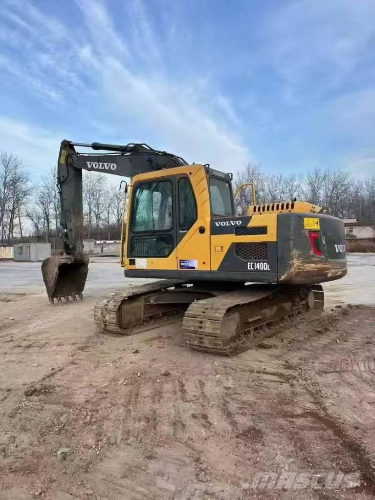 Volvo EC 140 DL حفارات زحافة