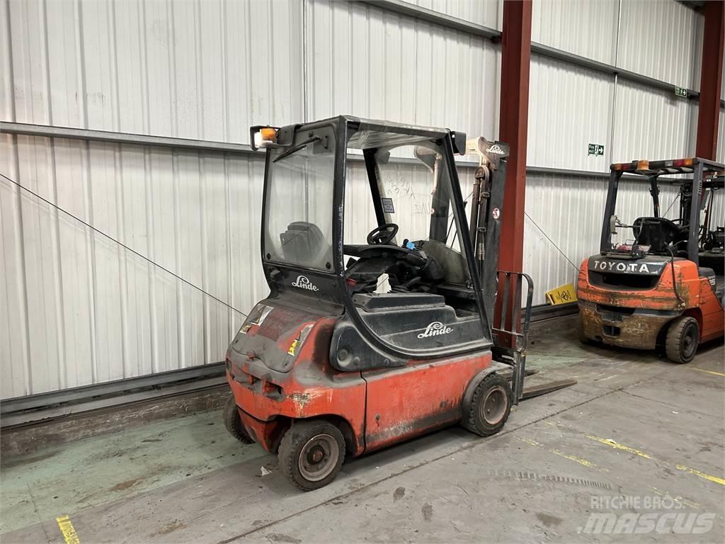 Linde E18P-02 شاحنات ذات رافعات شوكية تعمل بالكهرباء
