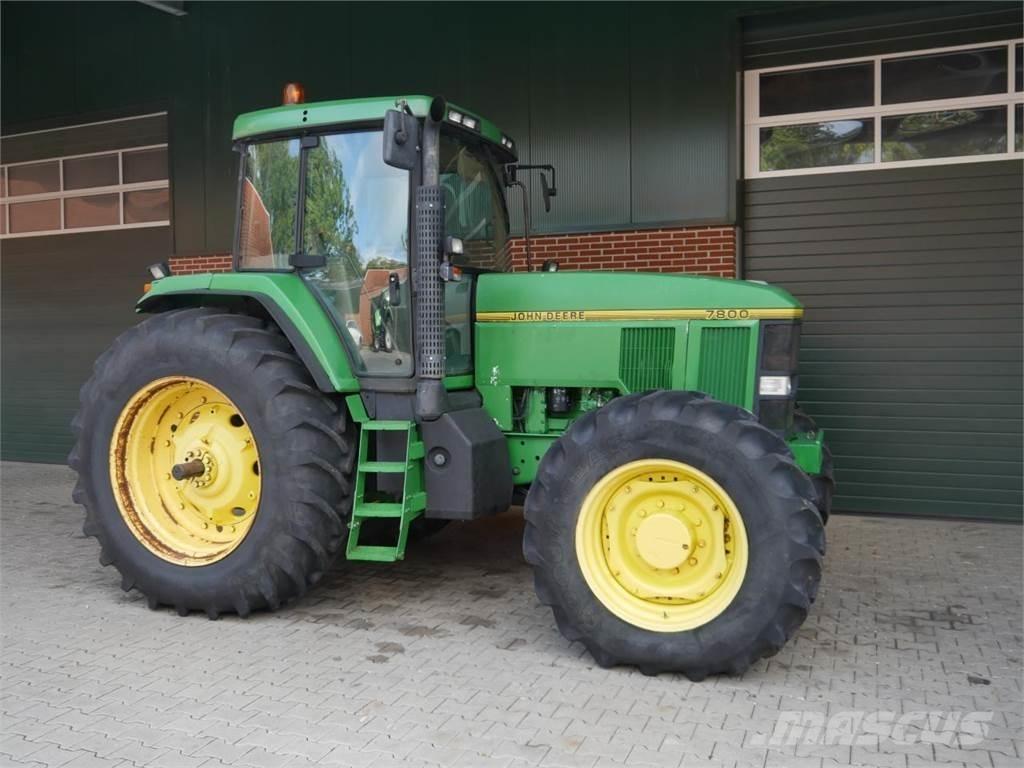 John Deere 7800 الجرارات