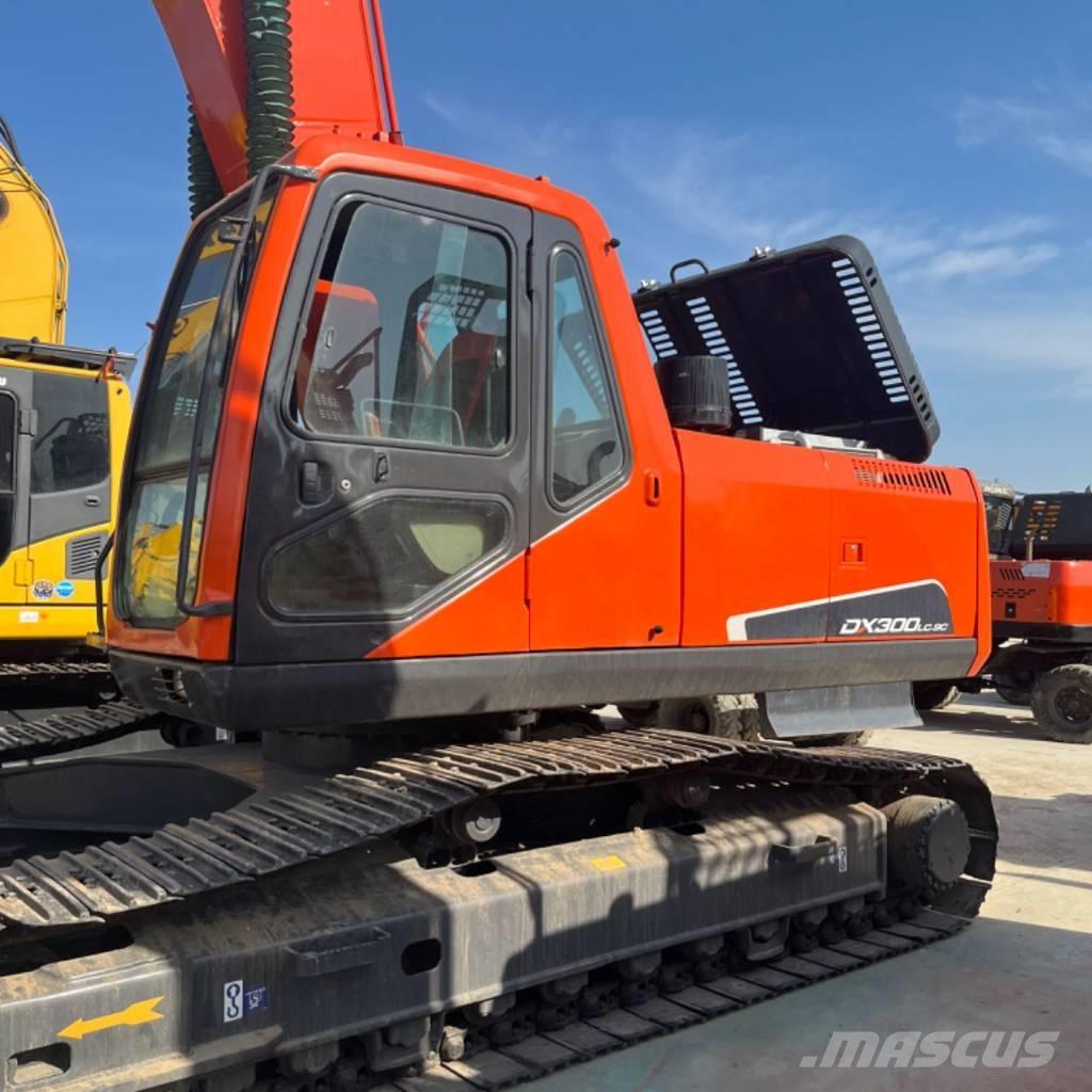 Doosan DX 300 حفارات زحافة