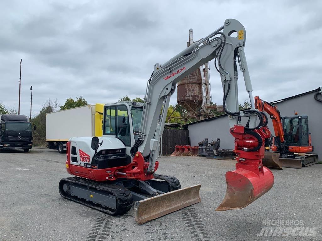 Takeuchi TB 370 حفارات وسط 7 طن - 12 طن