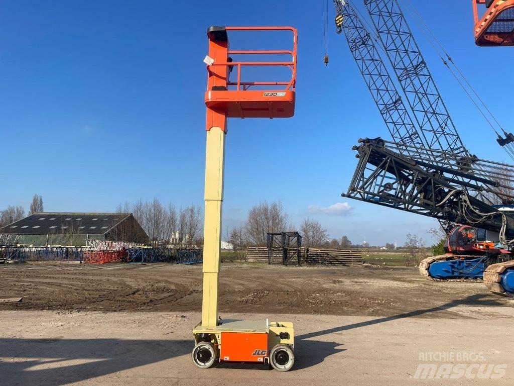 JLG 1230 ES رافعات السارية الرأسية