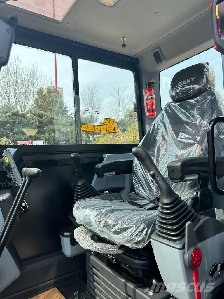 Sany SY60C حفارات زحافة