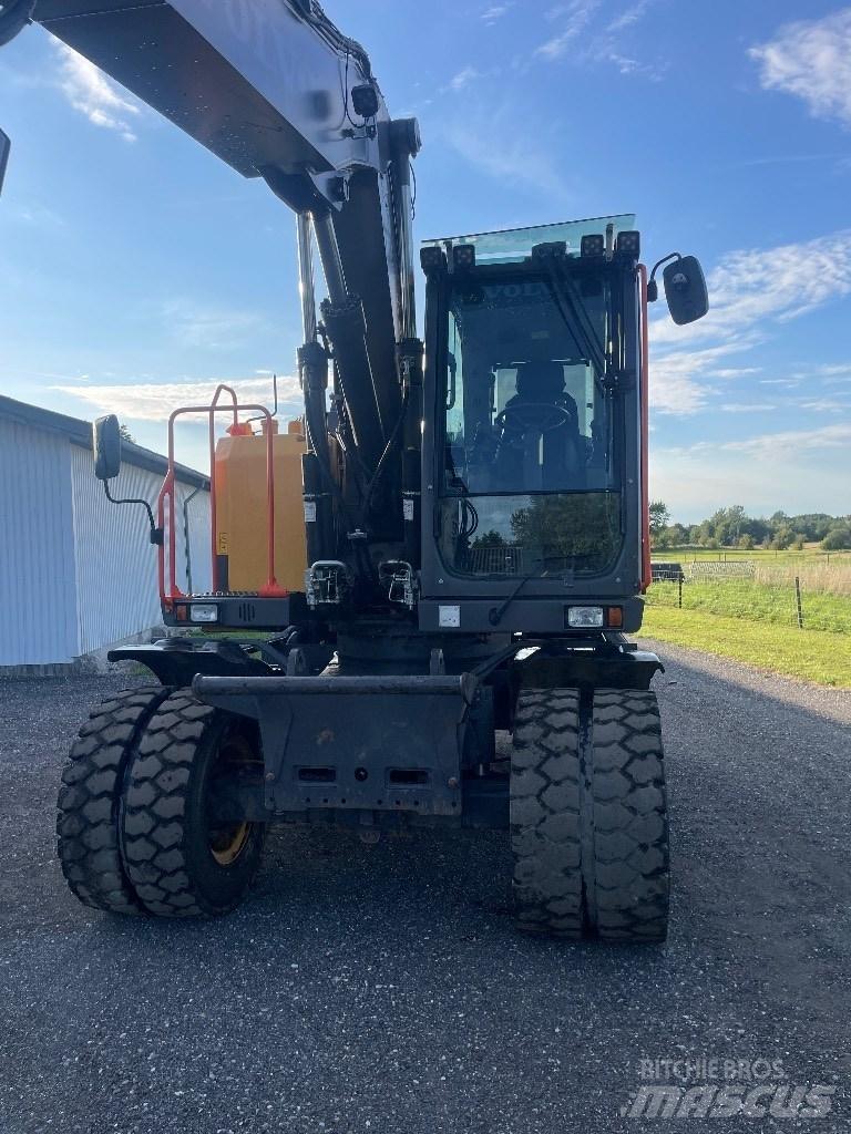 Volvo EWR 150 E حفارات بعجل