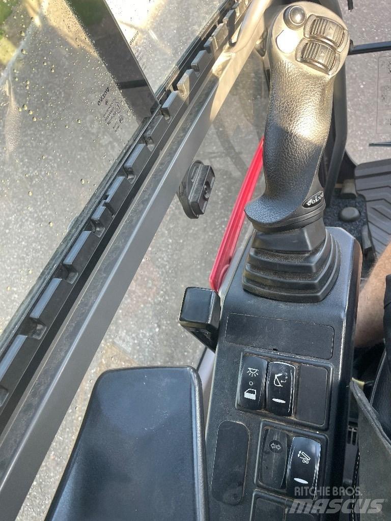 Volvo EWR 150 E حفارات بعجل