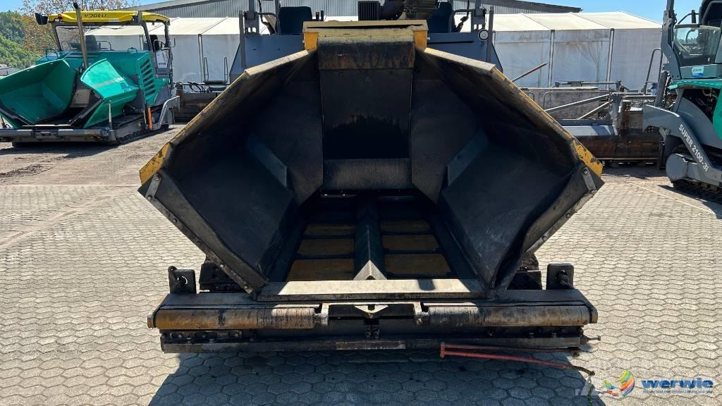 Volvo ABG TITAN 5820 معدات السفلتة